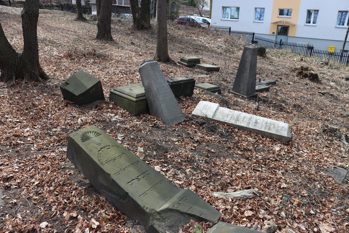 jewish cemeteries Mikołów