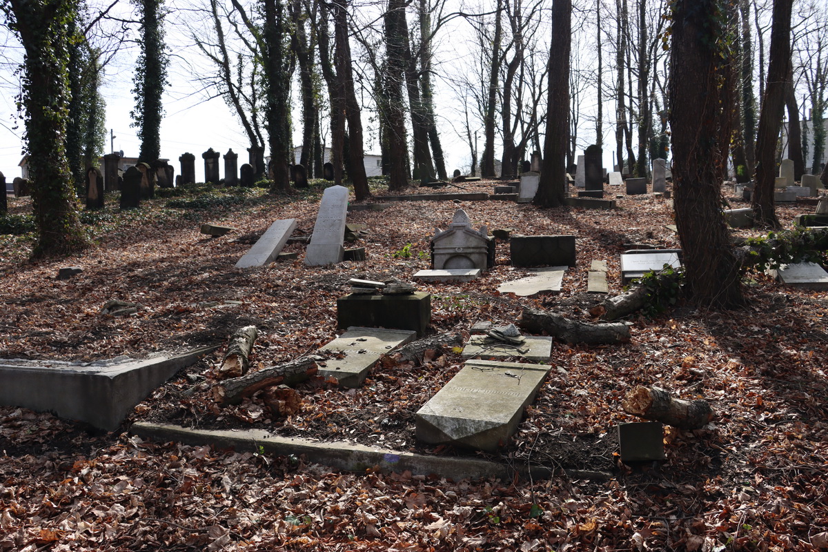 jewish cemeteries Mikołów