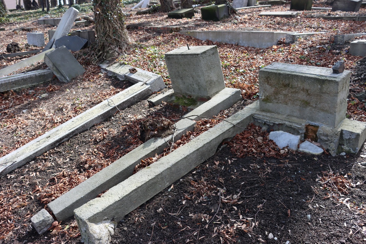 jewish cemeteries Mikołów